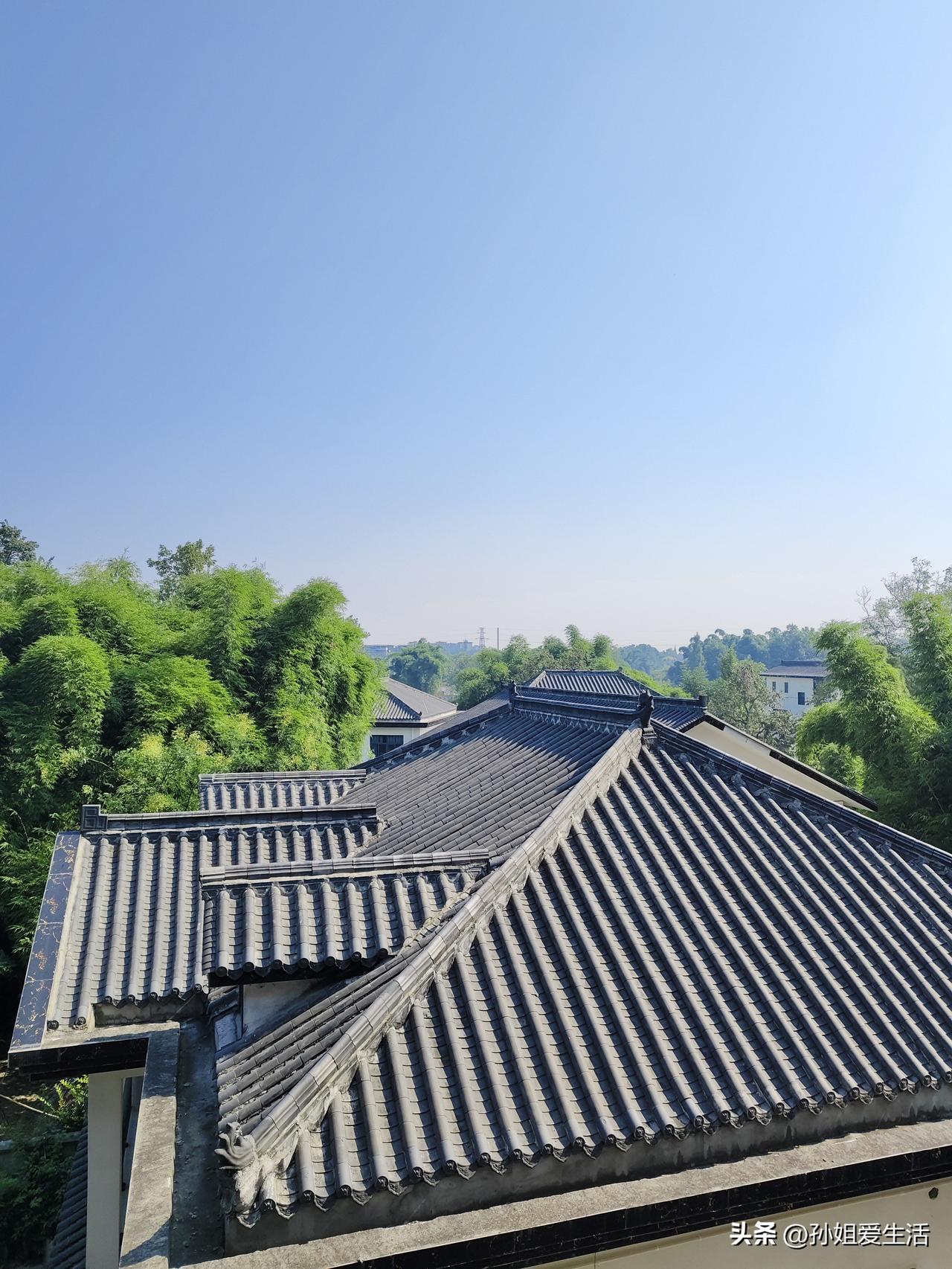 昨夜又没能睡个安稳觉。
是因为姐姐体检查出高血糖，住进了医院，昨晚和姐姐通了一个