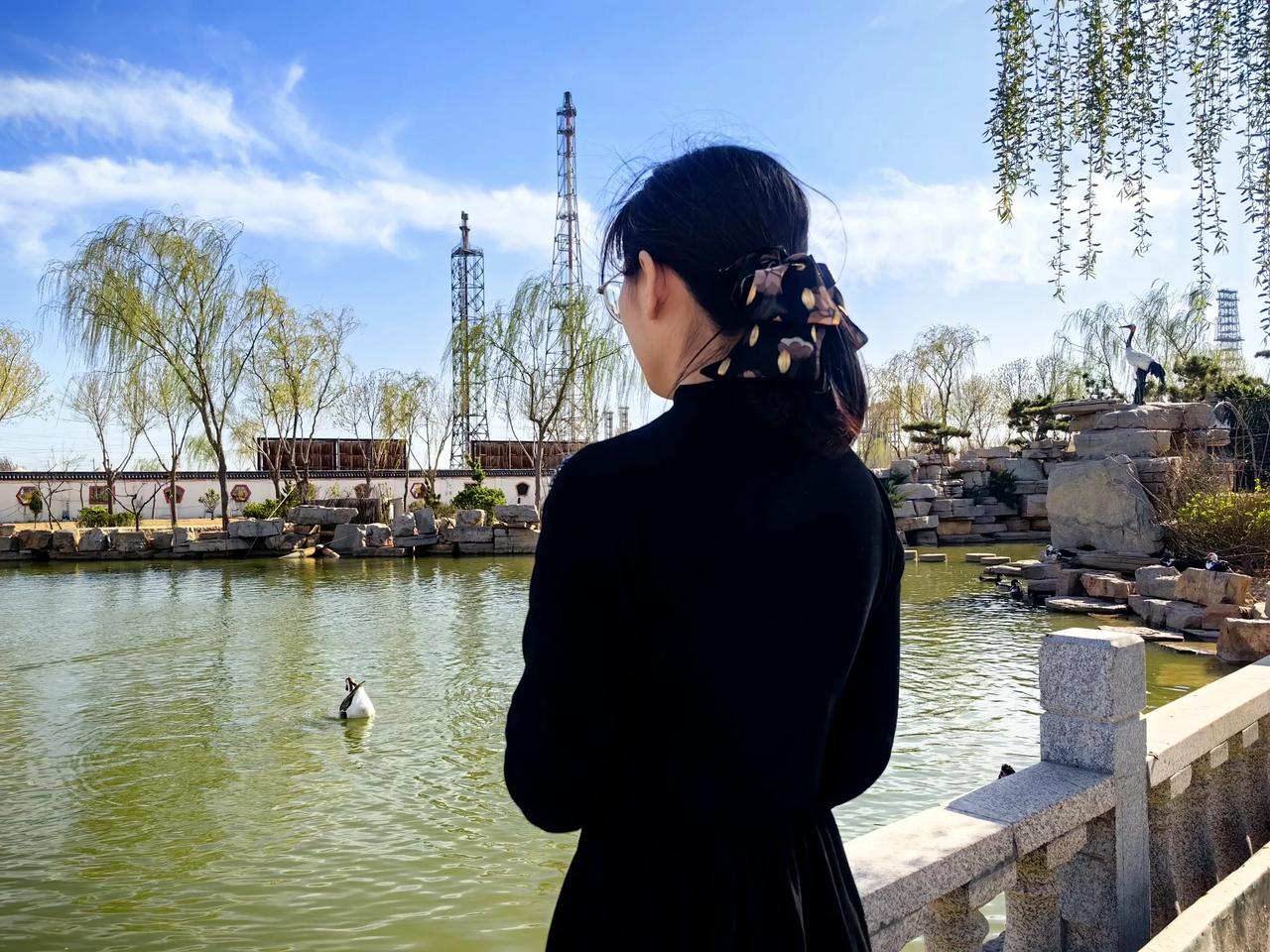 我是一个内心非常强大的女人！
我从来不跟任何人攀比，从来不羡慕任何人，我只喜欢我