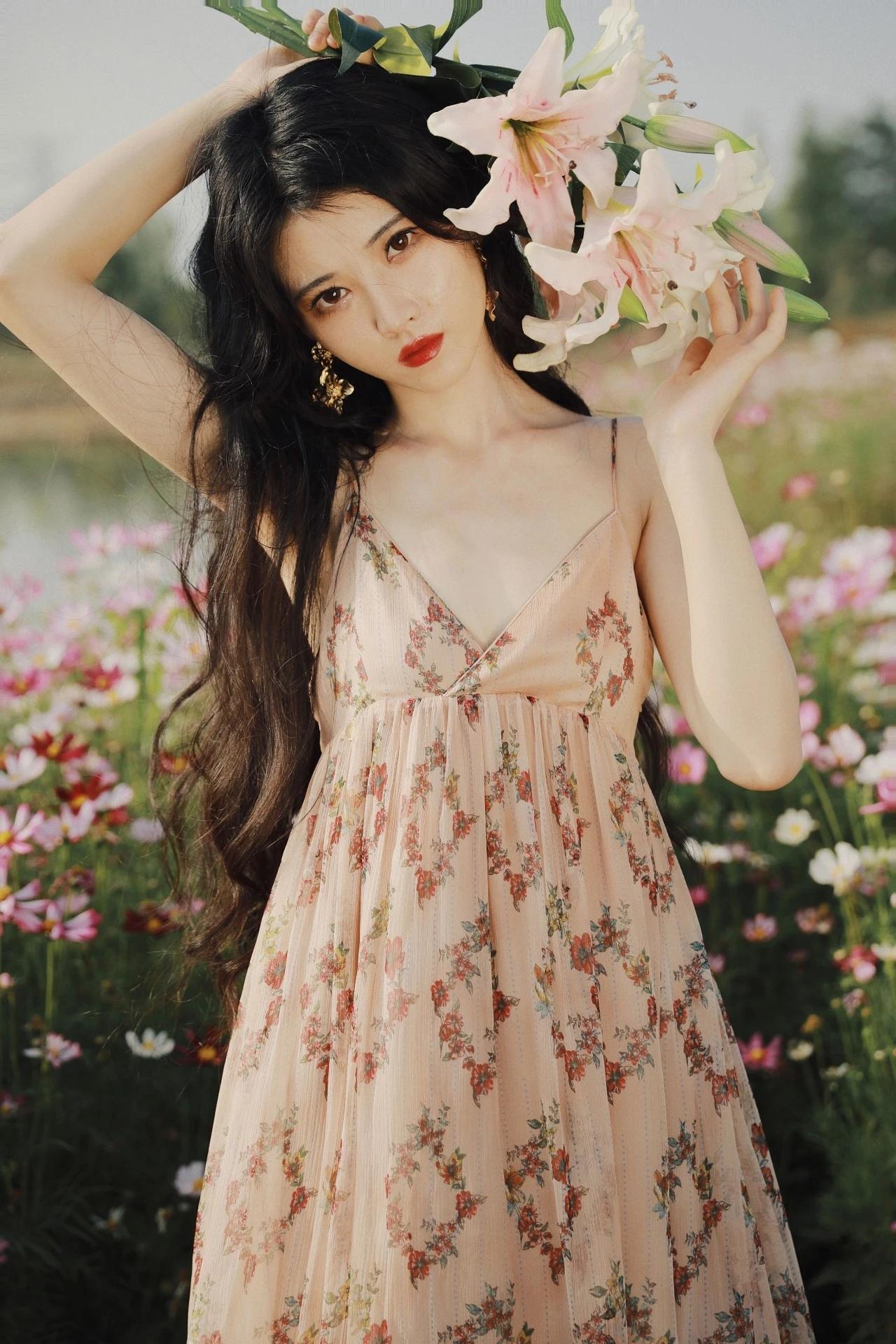 少女摄影|NO.0045期
纯欲天花板
秋日户外唯美写真
怎样才能把女生拍出清纯