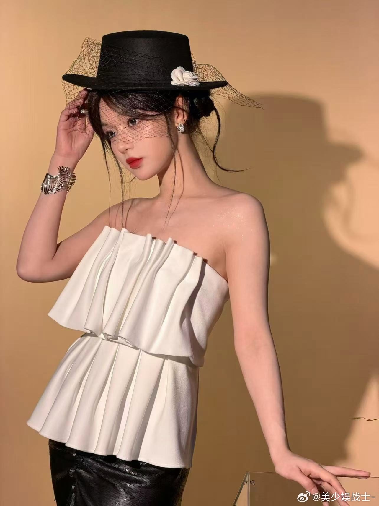 黄霄雲新歌爱如蝉翼 哇塞哇塞！又有新歌可以听啦，这首还是面包原创作曲，好期待创作