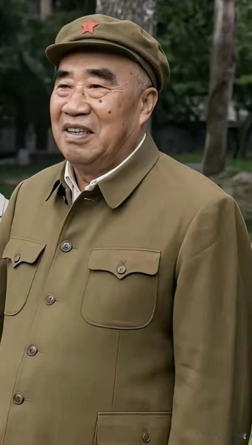 朱德元帅，红军之父，把青春热血全部奉献给党、国家和人民！人民永远的怀念[祈祷][