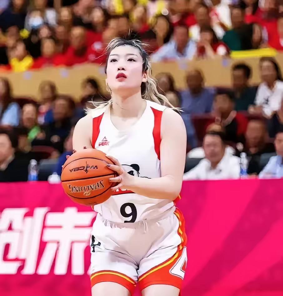 豪取15连胜！四川女篮90：83北京女篮，必须狠狠表扬这三人：高颂——登场34分
