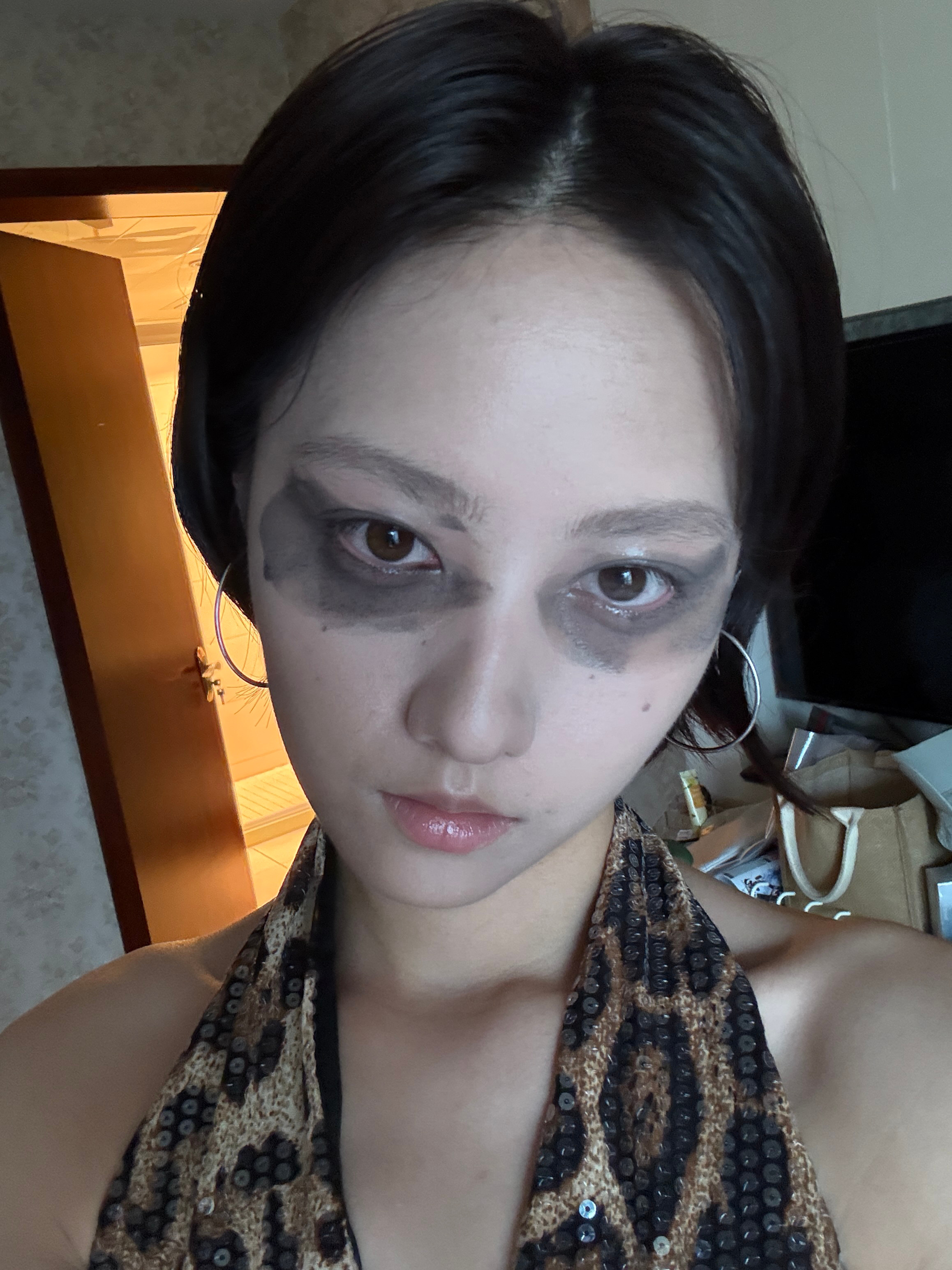 经过一下午的训练 终于画出点猫眼精髓了[捂嘴哭] ​​​