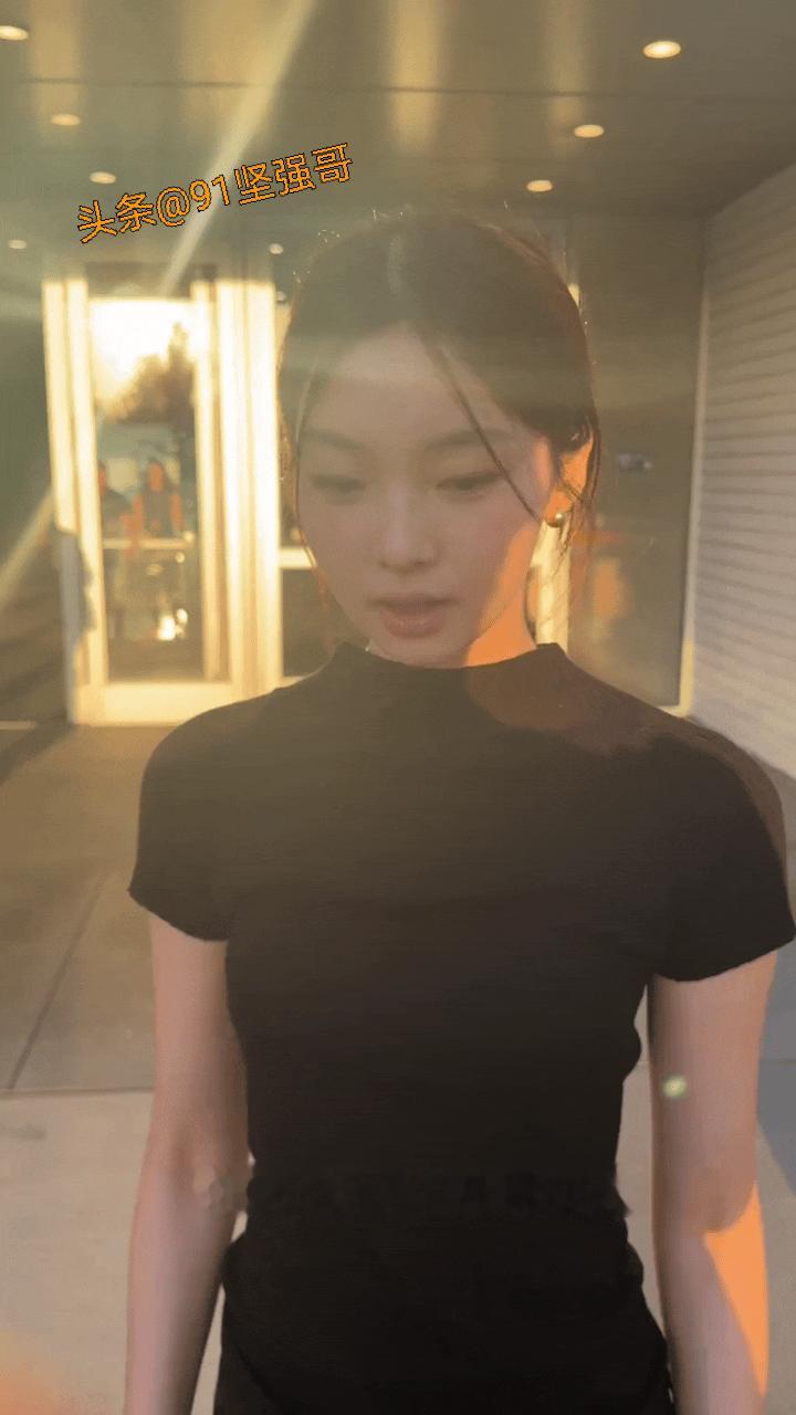 你怎么可以说我朴素？我明明这么耀眼