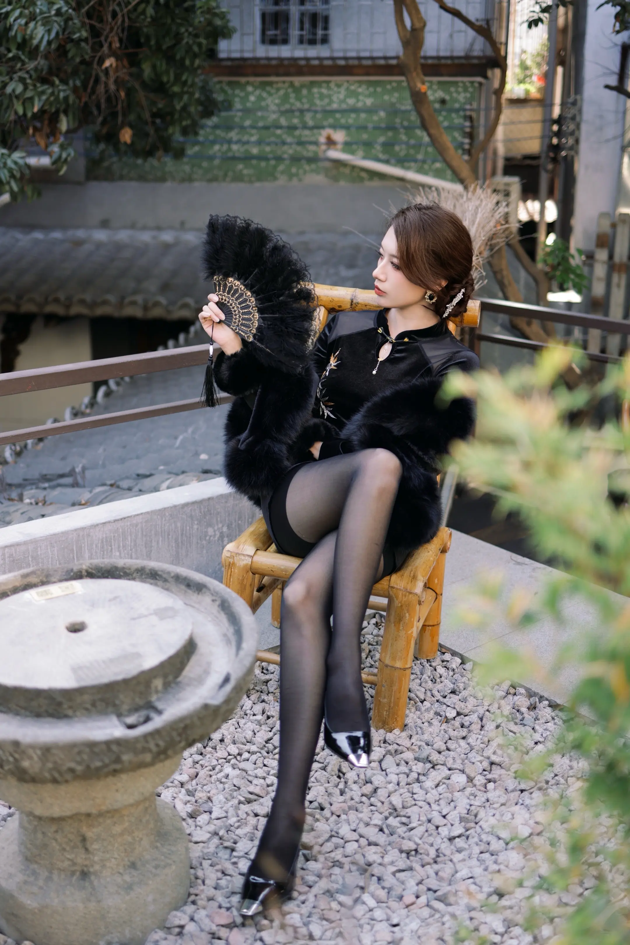 人间琴悠扬 姑娘把谁记心上