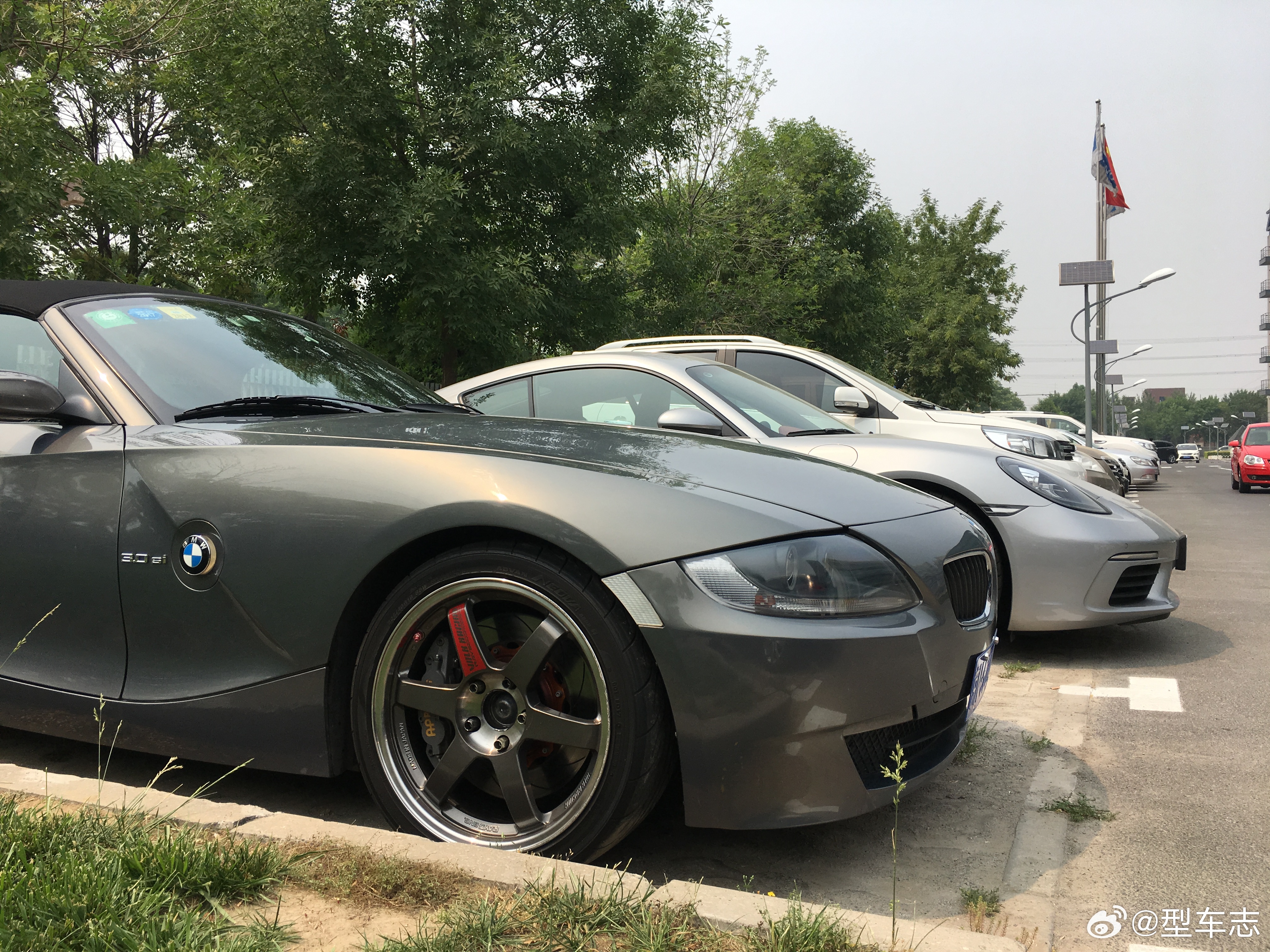 电车 买得起修不起新能源时代，汽车消费观念也得改改了。反正电动车像大号手机，集成