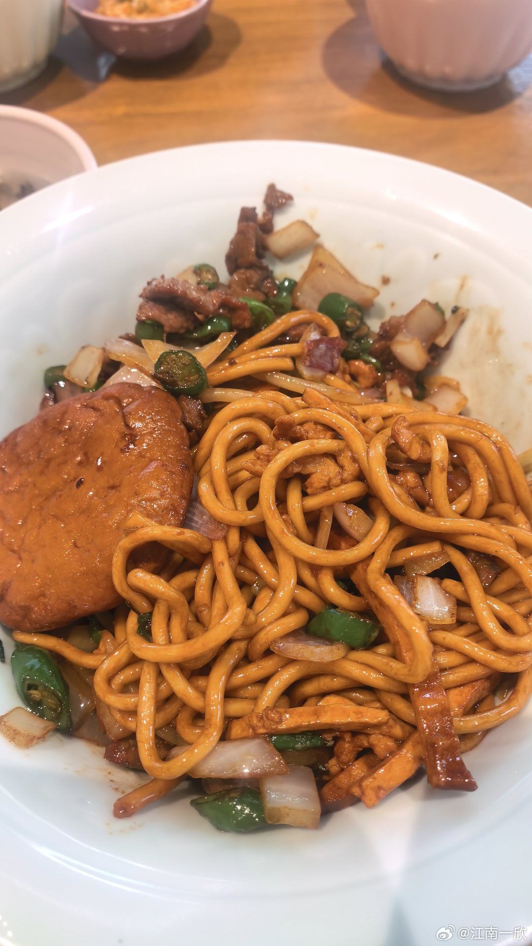 因为减肥，我已经很久不吃高油高碳水了，中午进肚一碗，直接干晕碳了 杭州·临安