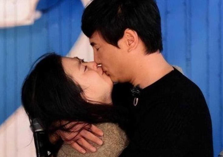 最近，沈腾携妻子王琦和孩子出游。本是一家人高高兴兴去玩，没想到却招来一波对王琦身