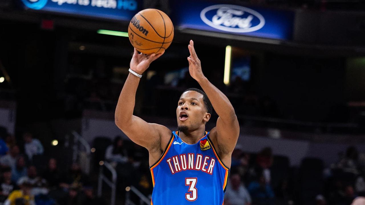 克里斯·杨布拉德与波特兰开拓者达成一份双向合同协议。这位2025年从阿拉巴马大学