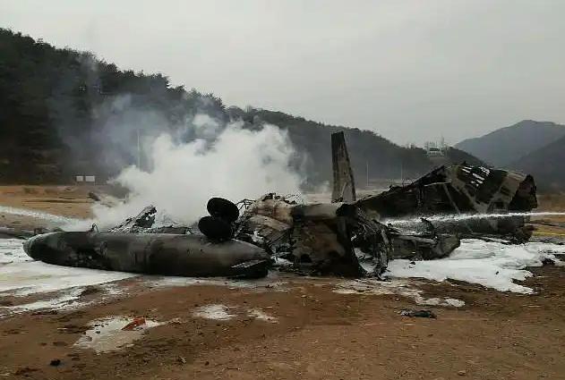 美国海岸警卫队官方通报：一架隶属锡特卡航空站的MH-60“杰伊鹰”搜救直升机，在