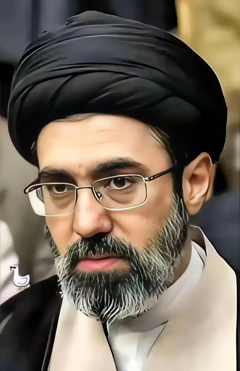 伊朗传来消息！

今天伊朗政府发言人直接放出一笔天价损失账单：在美国和以色列的持