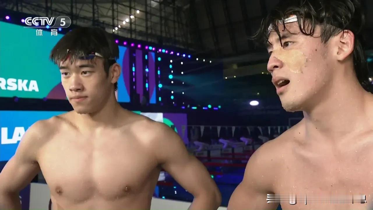 男子100m自由泳半决赛赛后采访，两位中国小伙子非常轻松自信，潘展乐:“在检录处