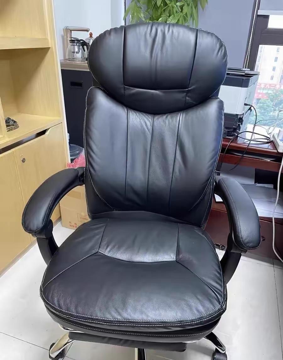 20多岁就坐上一把手的位置，一路上经历了多少心酸和艰辛，只有自己知道。我没有靠父