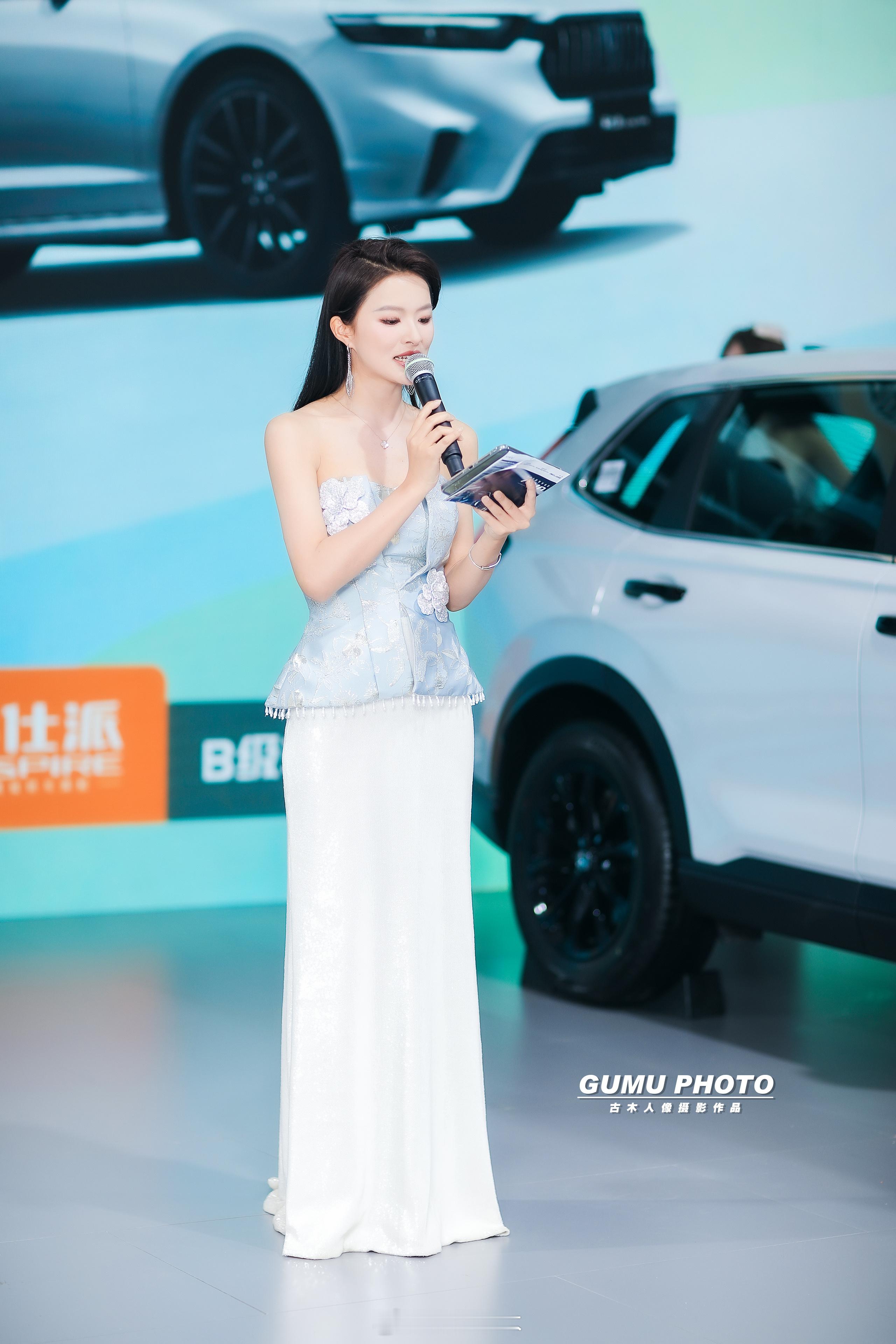 2026贵阳国际车展东风本田展台主持2026贵阳国际车展 