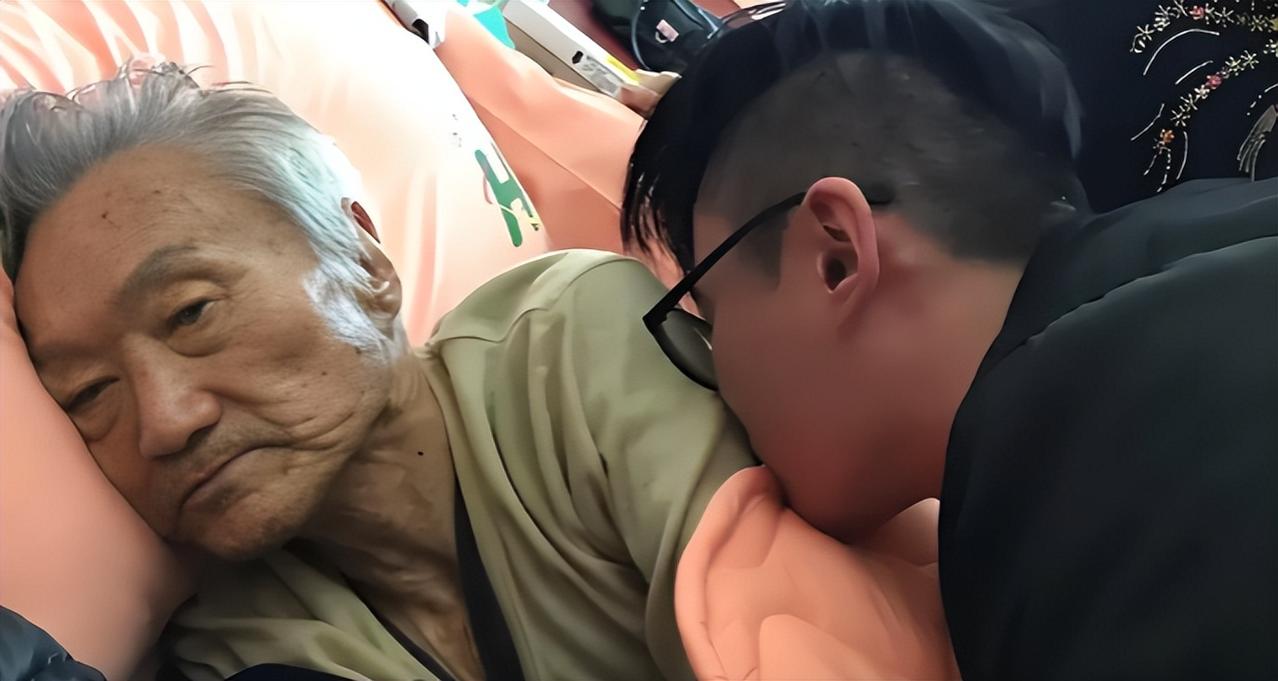 我国著名主持人赴瑞士安乐死，儿子讲述其最后时光：他非常后悔
傅达仁的一生，充满了