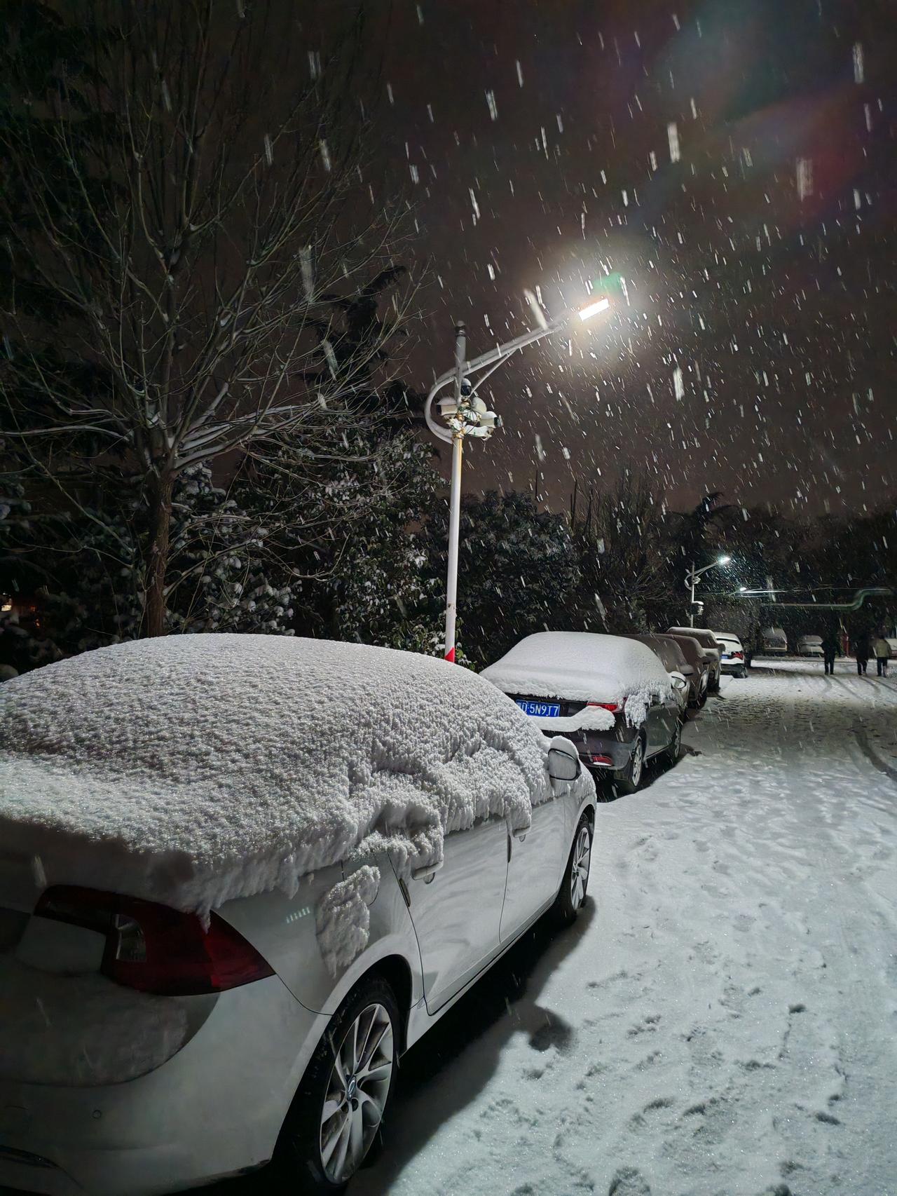看来，酒局这事儿，得从我的生命中彻底剔除了。
我认为自斟自饮才是最佳选择。
近期