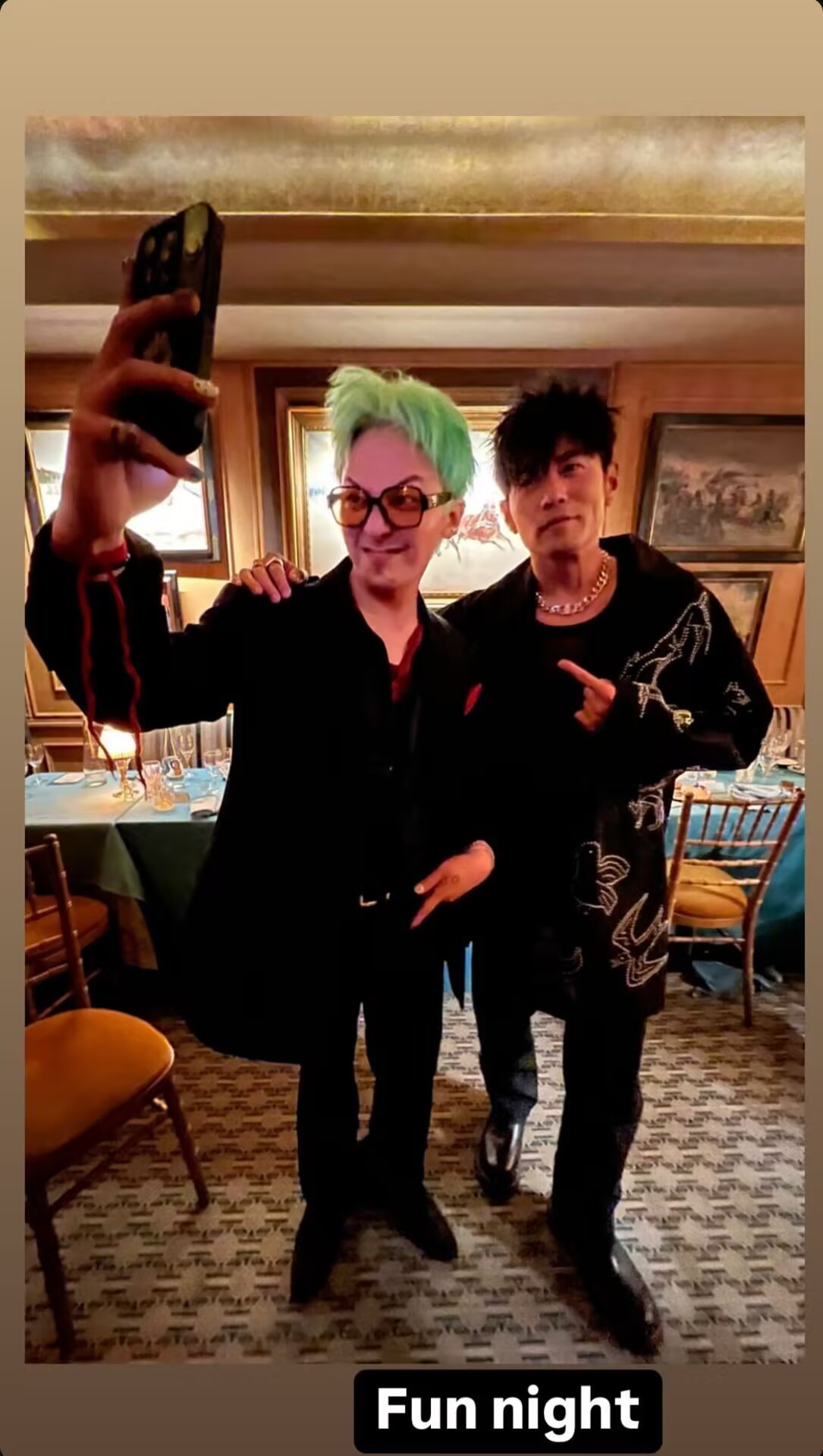周杰伦ins晒与权志龙合照 啊啊啊啊啊啊你们俩又合上照了  我的两位老爱豆[泪]