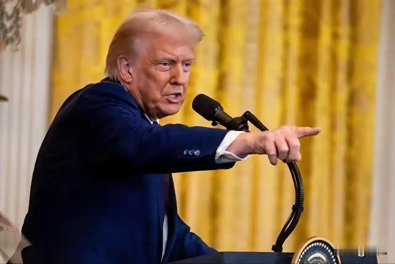 要求特朗普道歉，英国首相要求特朗普公开道歉，起因是特朗普在最新表态中、嘲讽在阿富