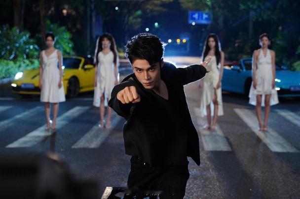 【On.cc】丁子朗拍內地短劇人氣高　封四條街吊威吔威爆無綫小生丁子朗近年主力內