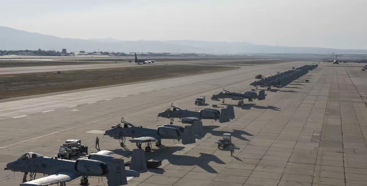 目前，美军190中队的14架A-10C攻击机正在从北美爱达荷州戈文菲尔德空军基地