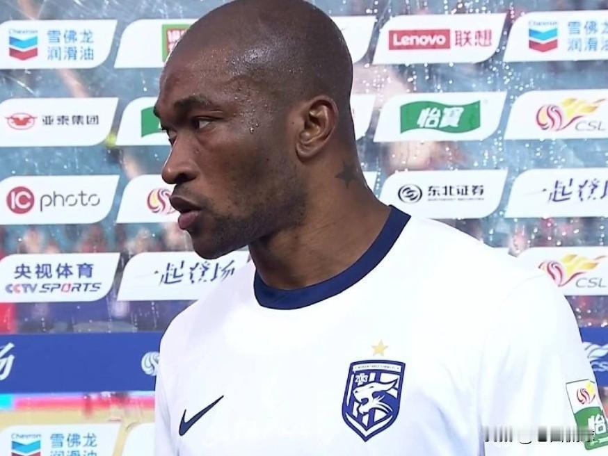 中超绯闻转会---帕拉西奥斯…成都蓉城球迷的心头肉帕拉西奥斯，这个赛季夏窗转会武