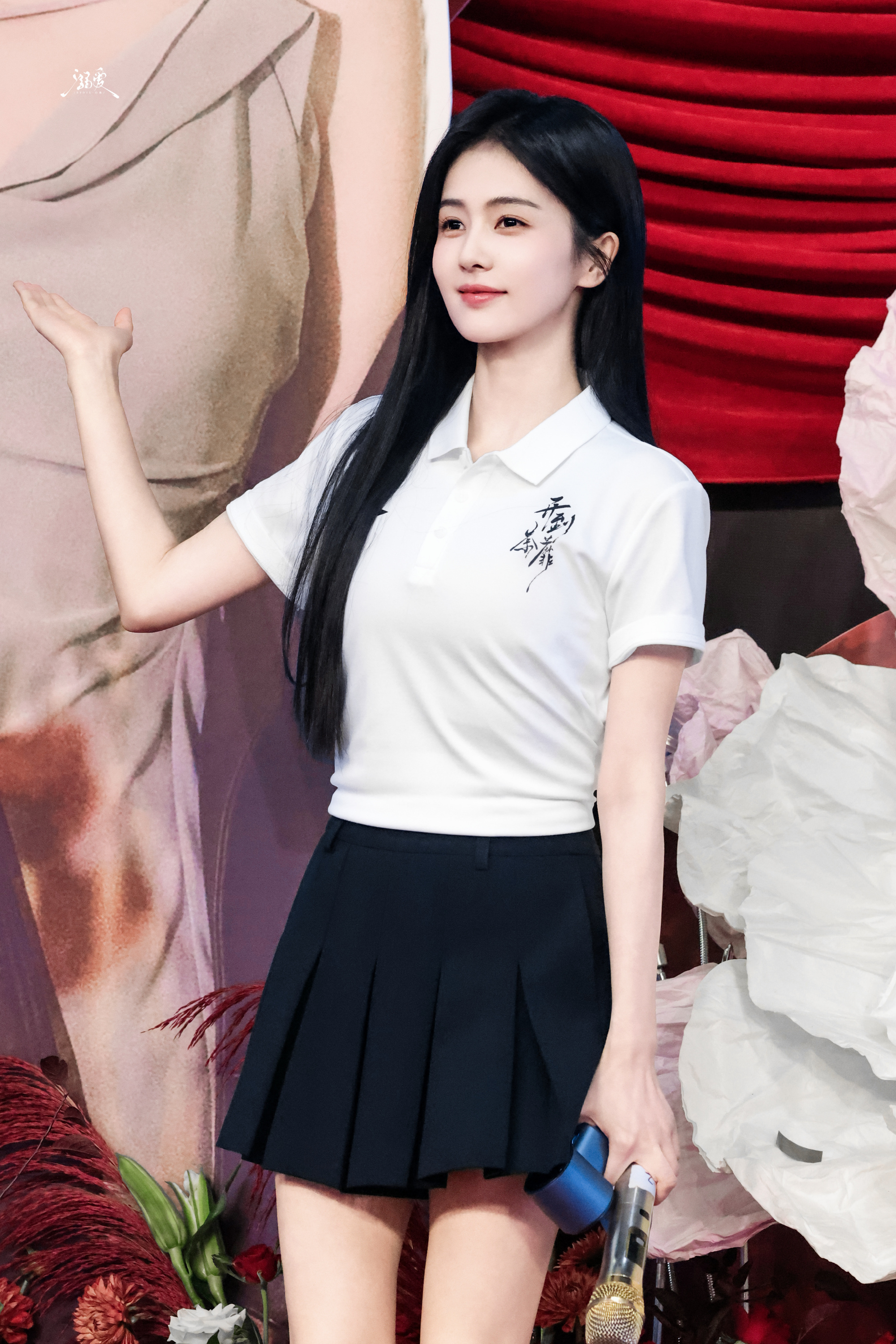 “总会相逢的，就像山川河流，万河归海。”白鹿王韵娜 白鹿