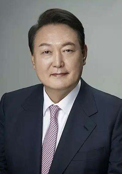 死刑！1月13日，韩国特别检察官指前总统尹锡悦在2024年12月实施戒严令，犯有