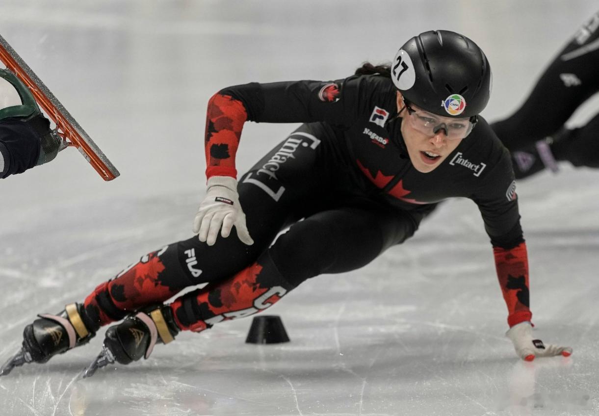 加拿大短道女将左手严重畸形无碍其天才级发挥 去年世锦赛双冠今年首次赢得冬奥奖牌！