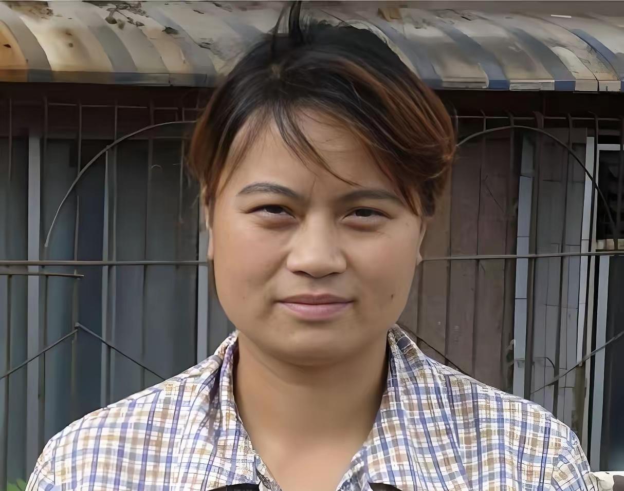 1999年，贵阳一妈妈说去给双胞胎女儿买生日蛋糕，却一去不返！俩孩子等到天黑不见