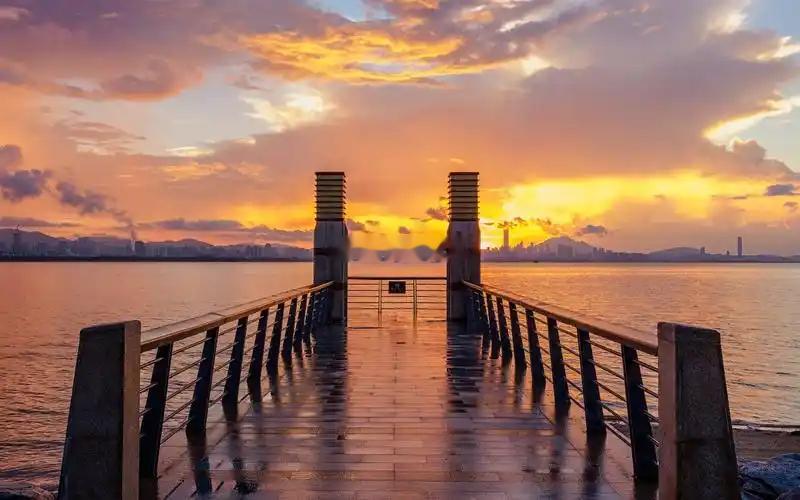 很多人讨厌波动，希望资产价格只涨不跌。但该说不说，恰恰是波动创造了投资价值。如果