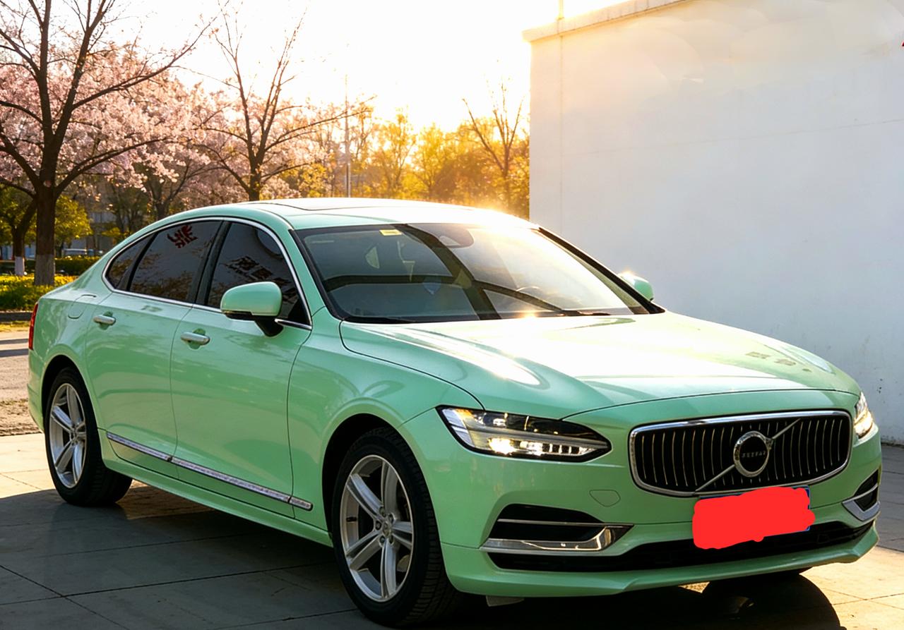 北京bj40是一台硬派越野车。日产途达这个车没有继承帕拉丁的风格。沃尔沃s90是