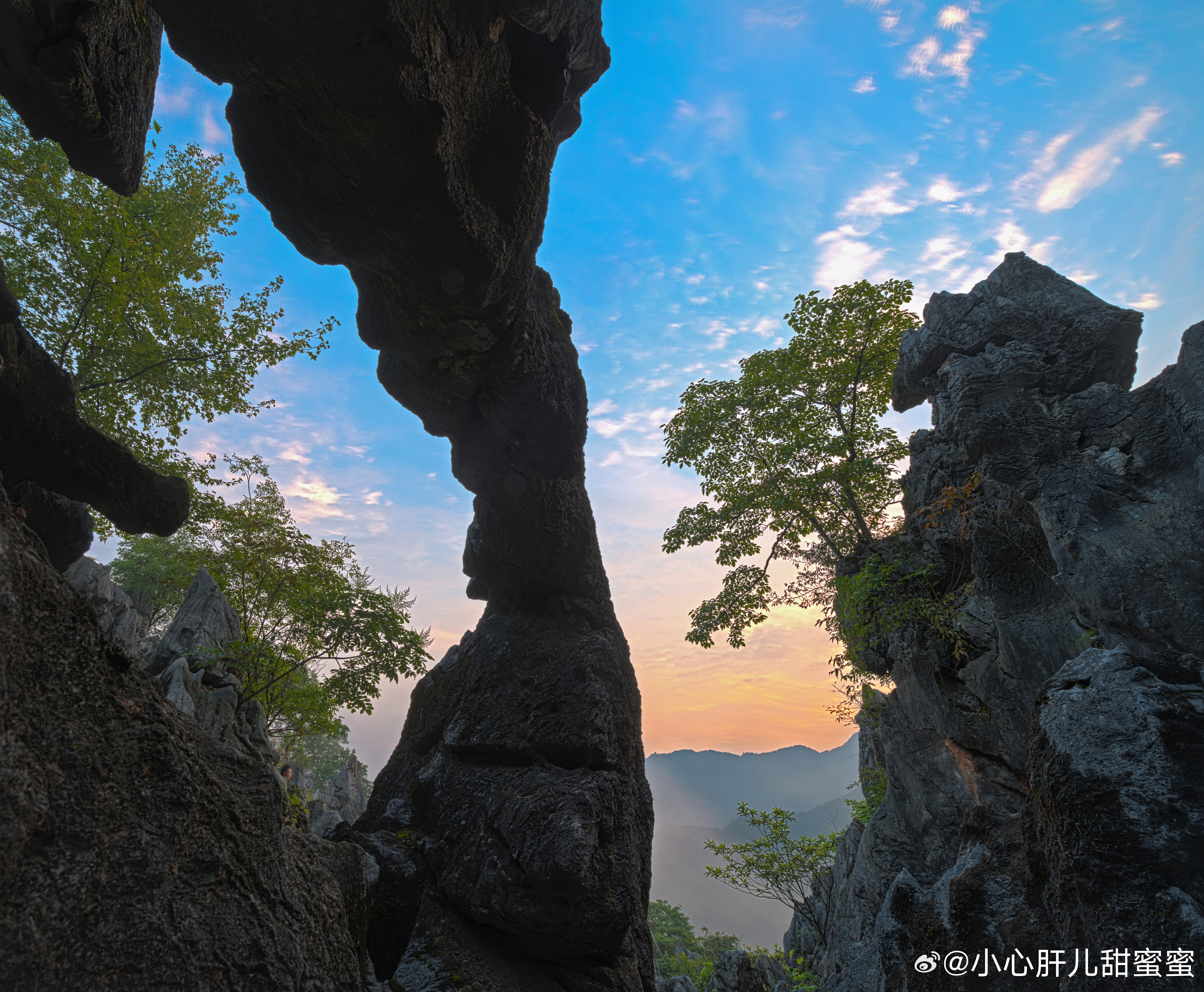 在千岛湖石林，遇见会