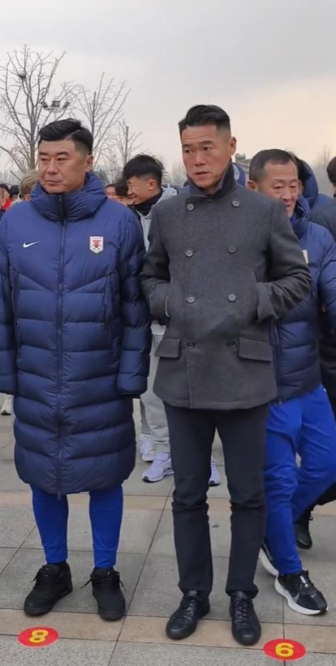 很高兴能看到宿茂臻出任泰山队的主帅！
上赛季后半段带队十分出色的临时主教练韩鹏则