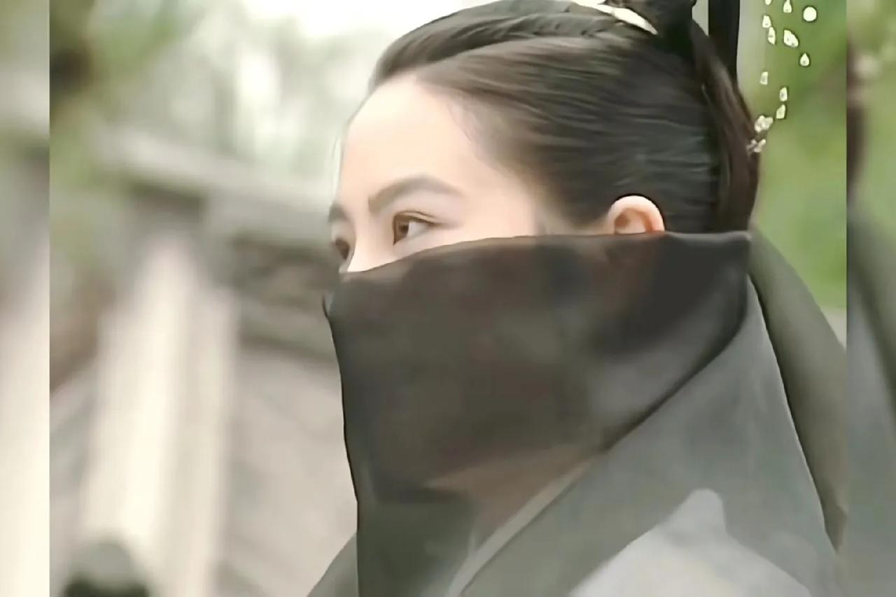 被一张“面纱镜头”骗到，结果摘下面纱直接瞳孔地震！这位演员的颜值争议，直接把网友