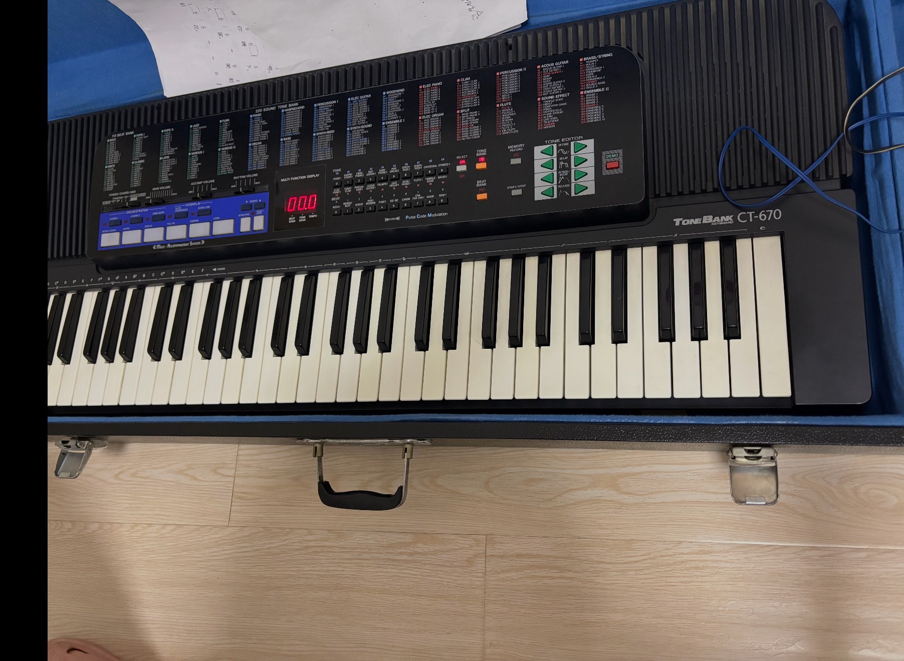 我从小算是早熟懂事，也独立。也一直都是心思细腻的。也会察言观色，进退有度。从小到