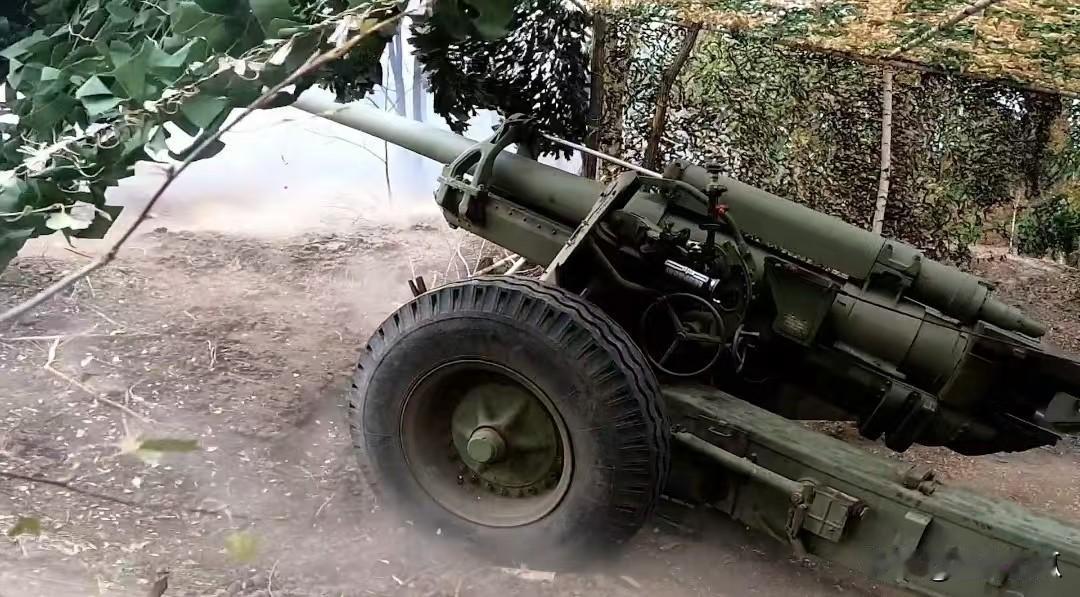 8月25日，俄国防部称，一天内在库尔斯克消灭乌军300多人，摧毁装甲车辆14。目