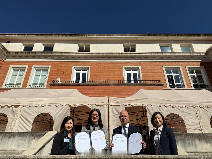 金融股票资本市场  「香港证监会與魁北克省 金管局在監督跨境投資管理活動方面加強