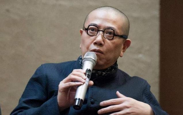 一场热门对谈，让73岁的陈丹青引发全网热议。不同于多数暮年长者，他眼神澄澈、充满