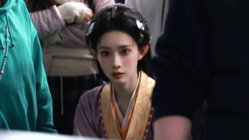 孟子义将门独后开机记录 孟子义这支开机记录信息量太大！美萌造型、认真沟通、诚意发