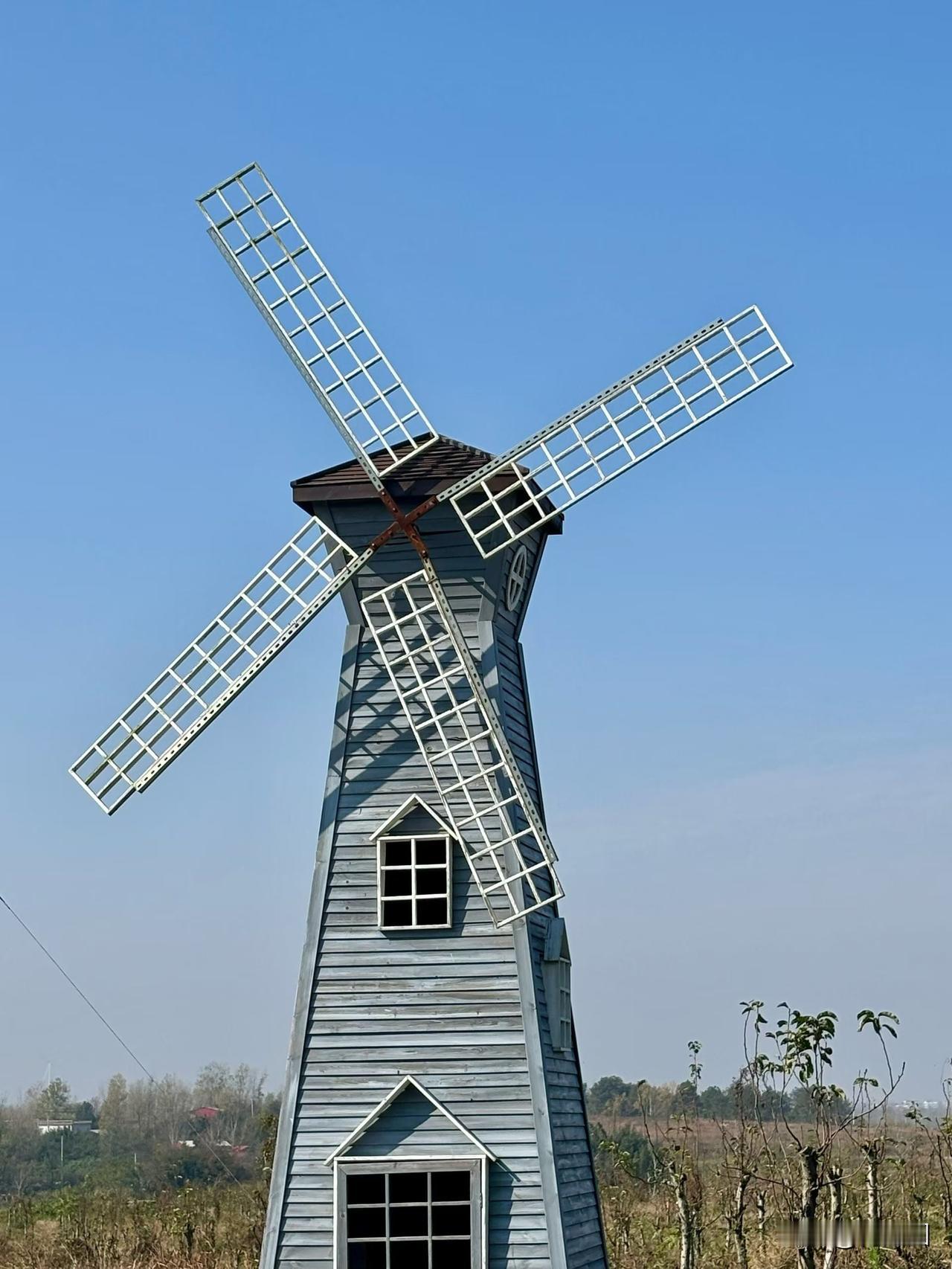 有多少是人在异乡的？

人在异乡为异客，每逢佳节倍思亲。

家乡的一草一木都能让