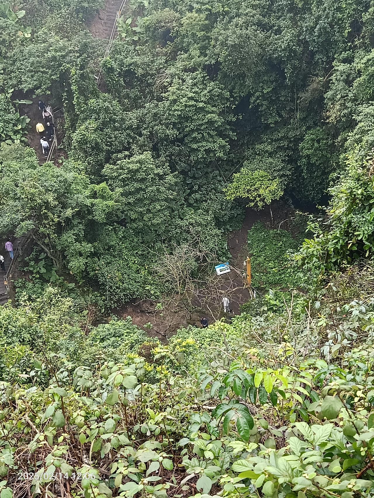 发一张图片证明你到过山顶