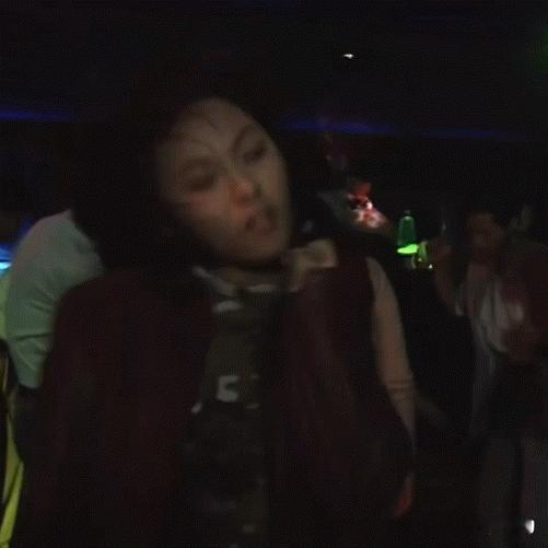 发现追星的奥义就是意银、辅酶和不真实，不管是追西皮还是真人，追的是幻想的赋予人设