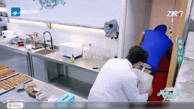 吴彦祖被贴脸尬戏吴彦祖怕是第一次遇到这种阵仗，合伙人们张口就演毫无铺垫，各种经典