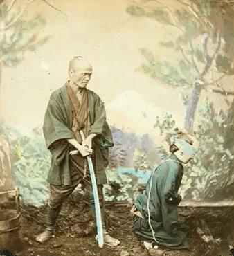 我们为什么要永远提防日本？首先，日本人都属于大和民族，这个民族的特点就是始终不满