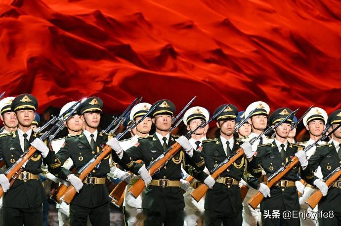 震撼人心！《正义必胜》文艺晚会致敬抗战先烈，这些瞬间让人泪目

9月3日晚，北京