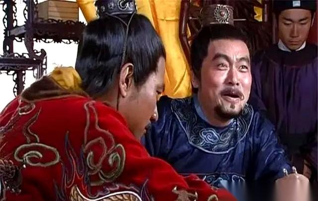 大老板喝 high 了，拍着你肩膀说，让你那仨儿子明天就来上班，我给安排。
你什