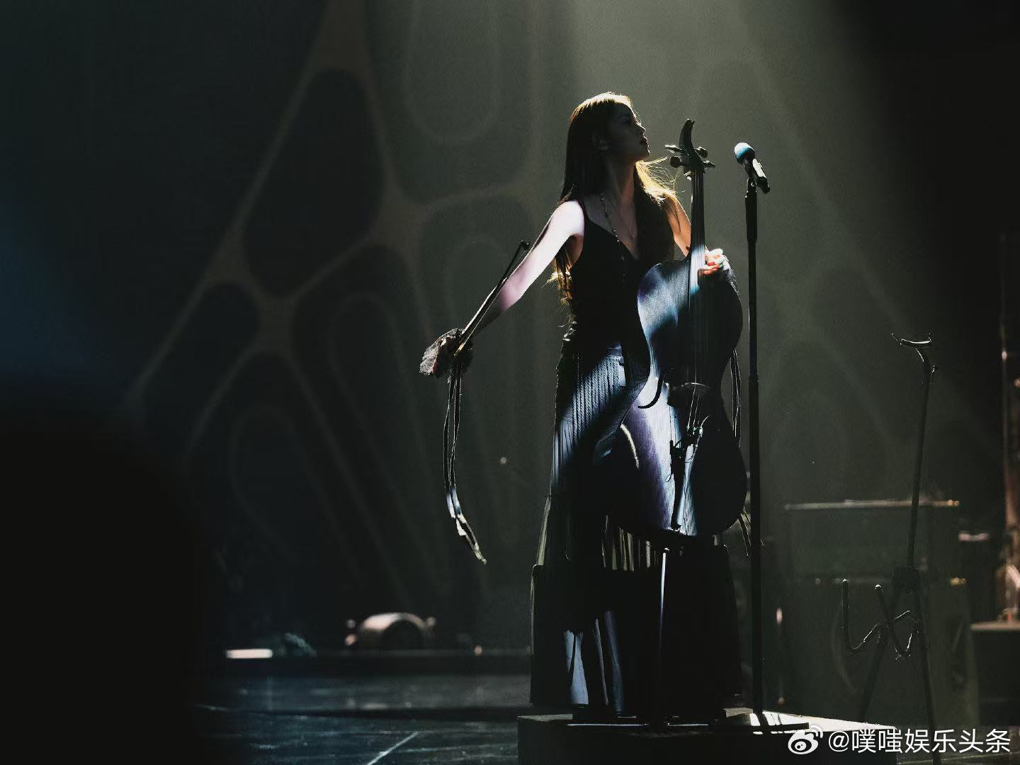 歌手排名欧阳娜娜歌手拉大提琴歌手舞台亮点满满，欧阳娜娜拉大提琴，和窦靖童带来《被
