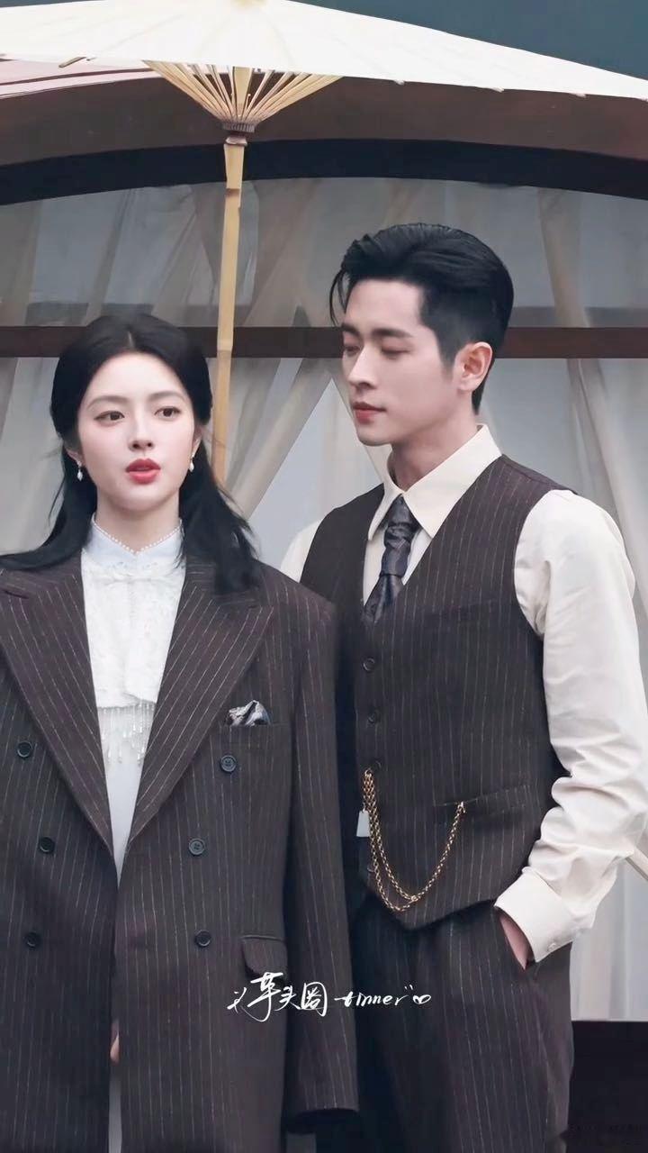 等一个丞磊张云龙官宣 啊啊啊！丞磊和张云龙要在《玉簟秋》里演兄弟，这简直是颜控的
