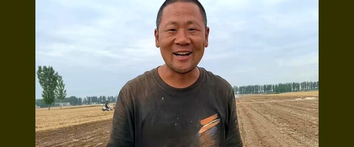150万粉丝一夜清零！

老张头亲手摔碎饭碗，只为躲兄弟。

张涛提着热卤肉敲门