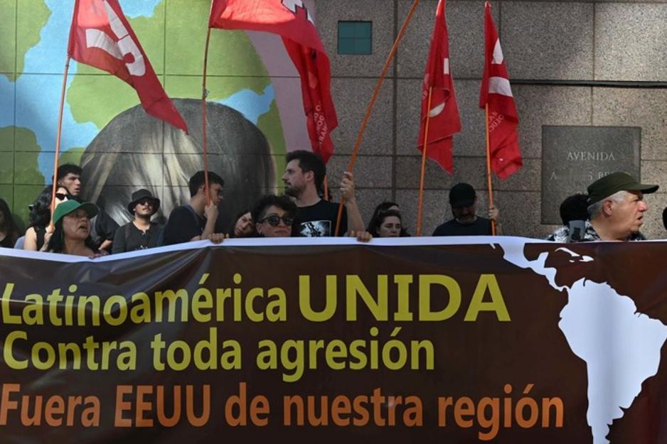 霸权逼反拉美？特朗普强硬干预竟助推地区激进化
 
美国突袭控制委内瑞拉总统马杜罗